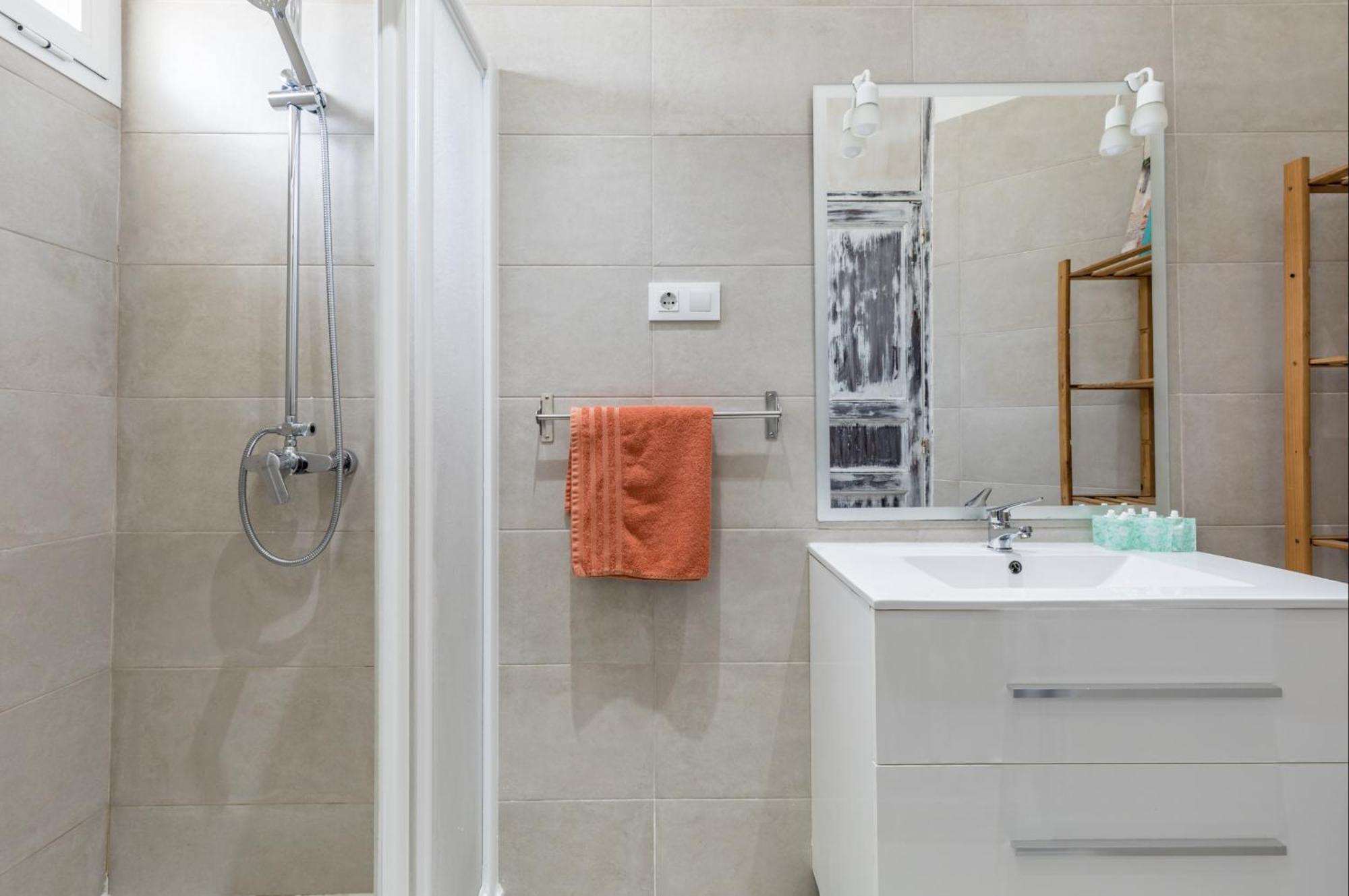 New Calabuig Apartaments Valencia Eksteriør billede